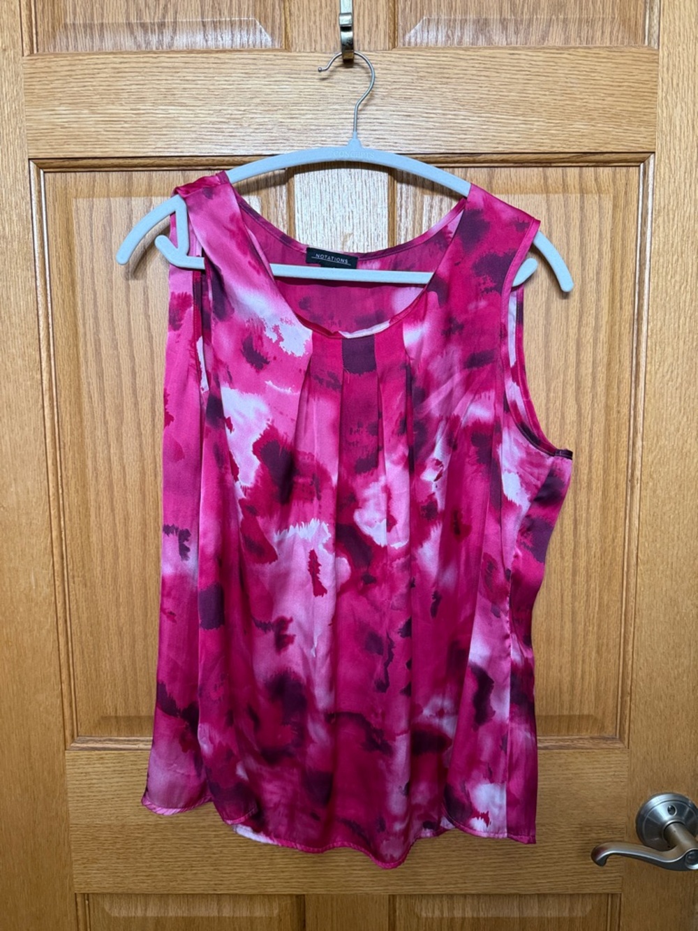 Worthington Fuchsia Pink Floral Pleat-Front Sleeveless light weight silky Top
